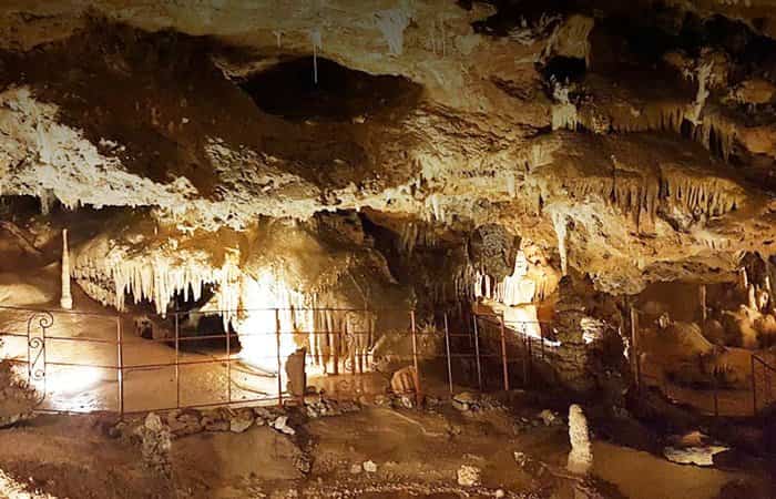 Descubre las cuevas de Benifallet