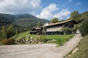 Hoteles de montaña con piscina climatizada en Cataluña