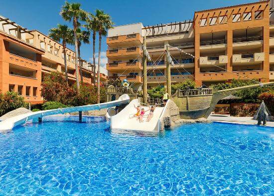 ¡Descubre los mejores hoteles con parque acuático en Cataluña!