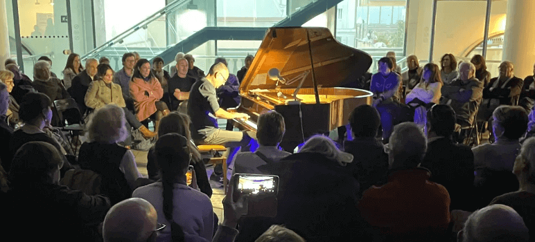 Descubre Ambient Piano Barcelona Live Experience de Juan Sánchez Music