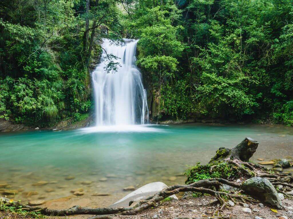 Gorg de les bruixes, la cascada embrujada