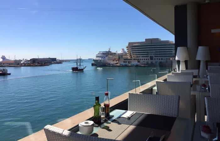 Dónde comer en Barcelona con vistas al mar