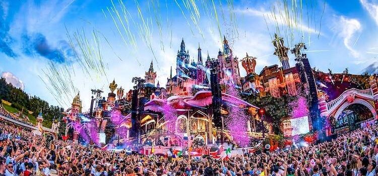Tomorrowland escoge Barcelona para una experiencia alucinante este diciembre