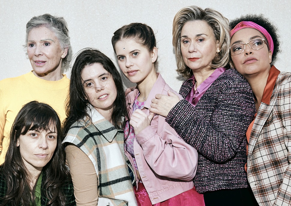 Entrevistes breus a dones excepcionals, Teatre Nacional de Catalunya
