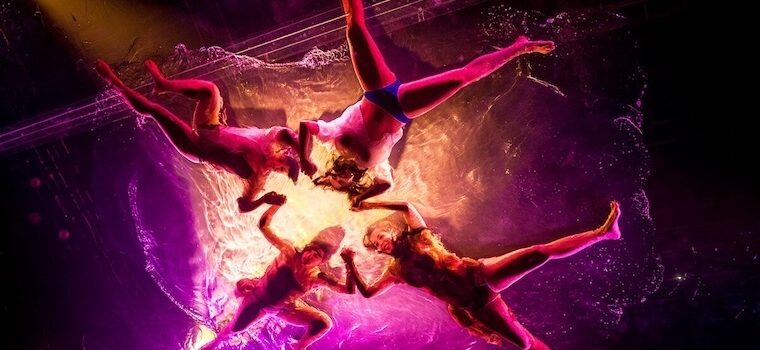 Crítica: Fuerza Bruta Wayra en Barcelona - Teatre Cúpula Arenas