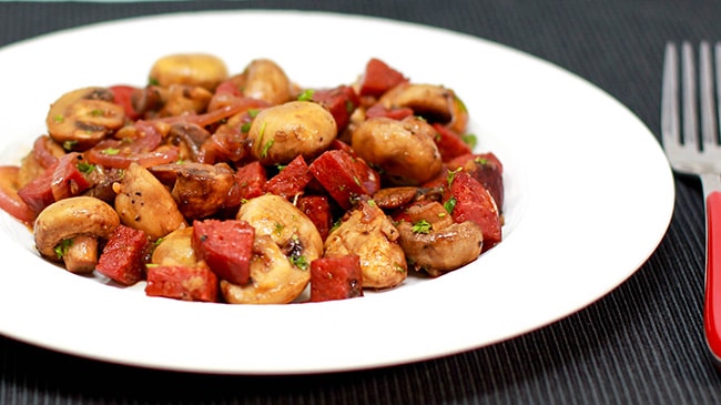 CHAMPIGNONS con CHORIZO  - leckeres und schnelles Tapas-Gericht