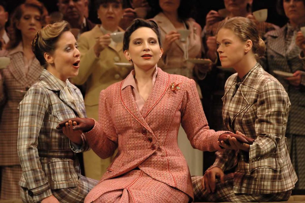 Szene aus DIDO UND AENEAS Luzerner Theater, Foto: Ingo Hoehn