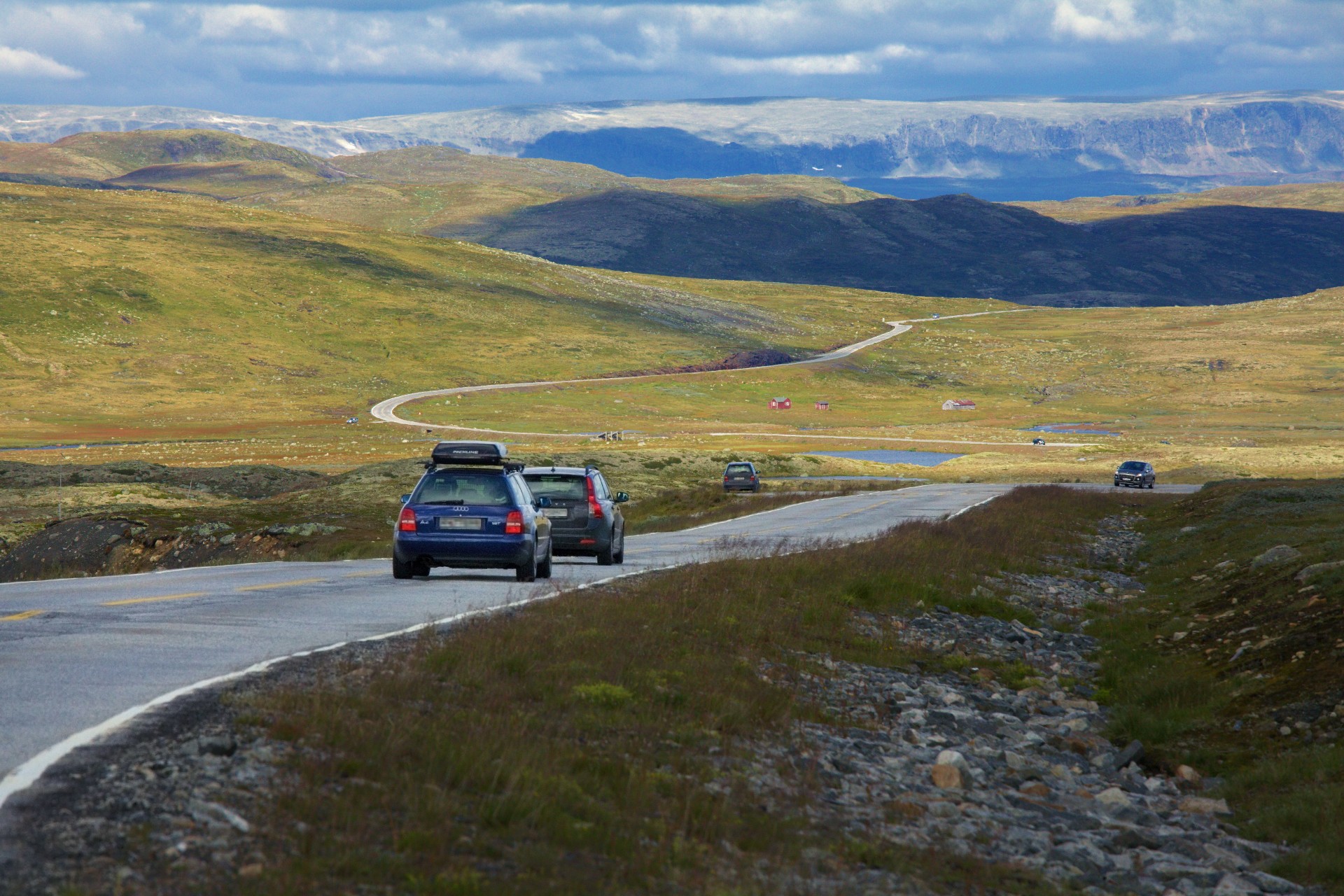 Hardangerfjord Scenic Routes & Waterfalls © Sigmund Krøvel-Velle