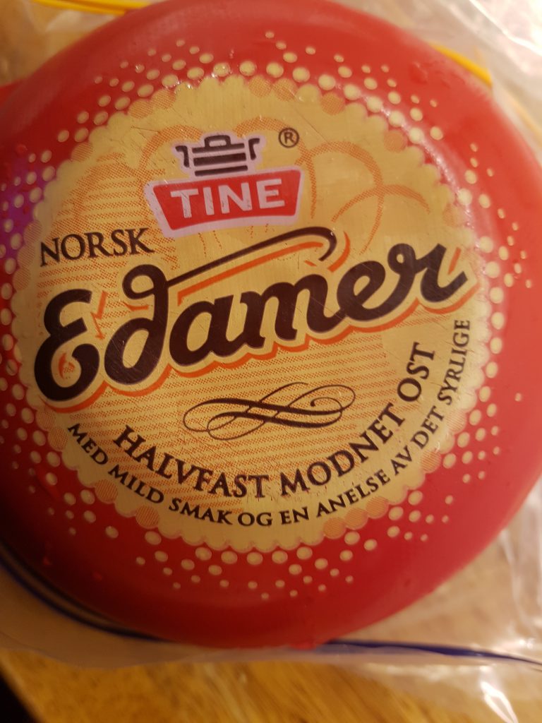 Tine Edamer ost som jeg lagret i ett år. Ble vellagret, Smakte fortreffelig