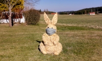 In Josefsdorf trägt auch der Osterhase Maske