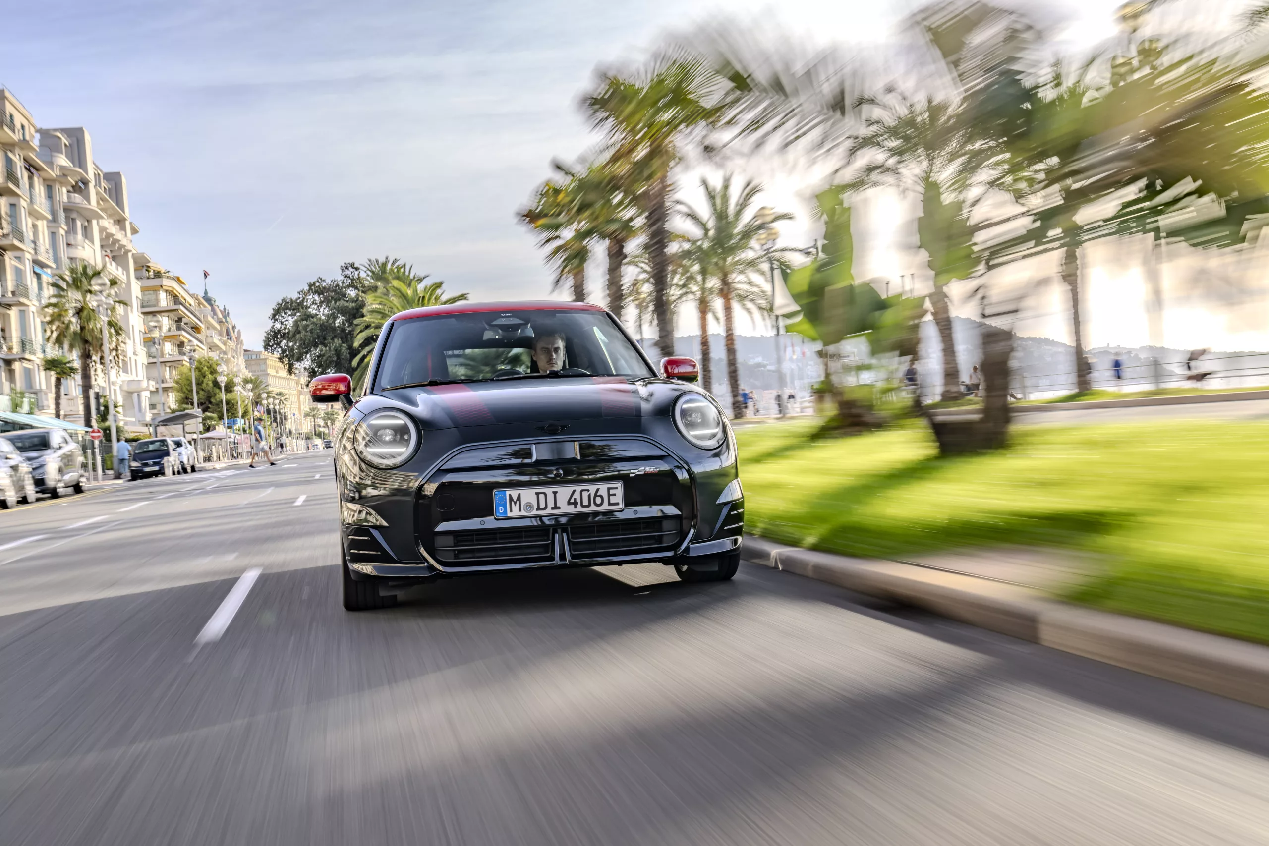 Elektrische Mini Cooper SE met John Cooper Works Trim