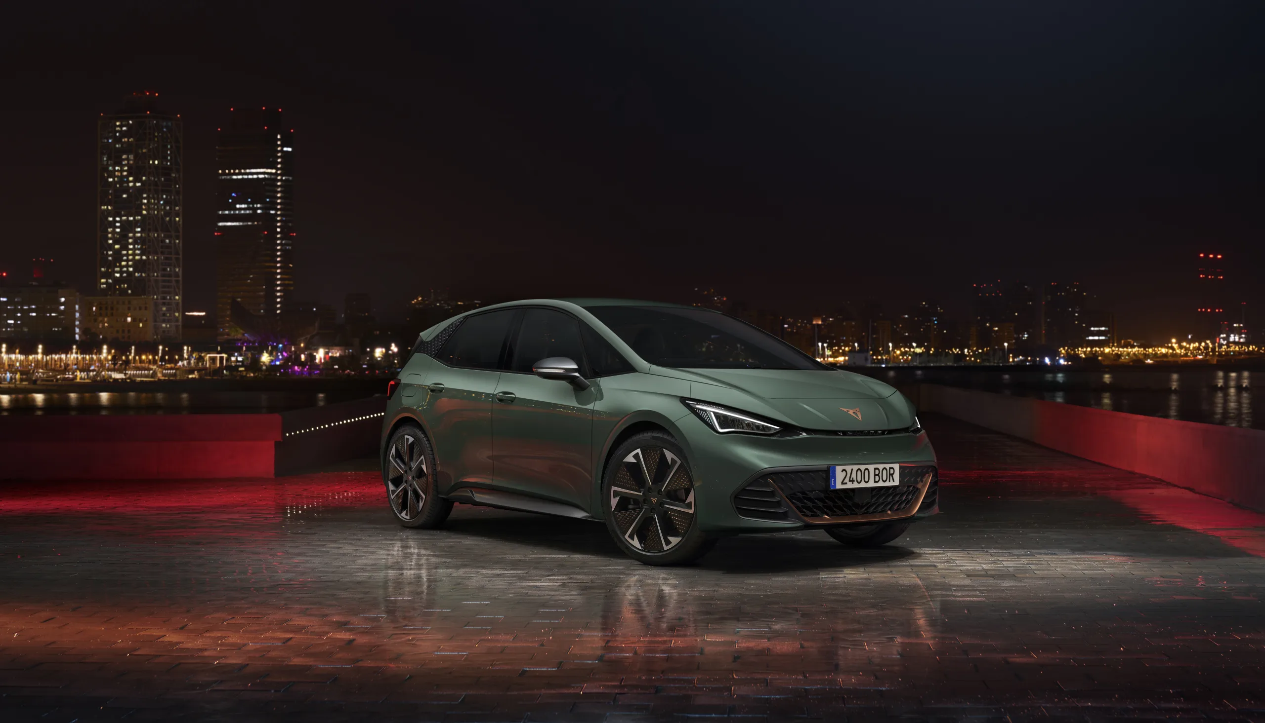 De Nieuwe Cupra Born VZ is een elektrische wagen die alles in huis heeft om een leuke hot hatch te worden.