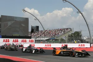 Sam Bird wint de 2024 Sao Paulo E-Prix © X / NEOM McLaren