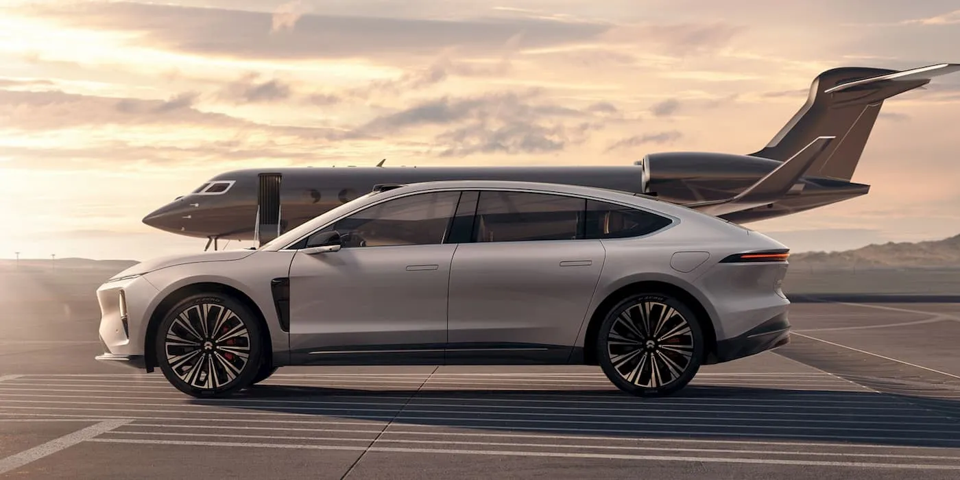 De NIO ET9 kan snelladen aan een vermogen van 600 kW dankzij een innovatie 900 V platform.