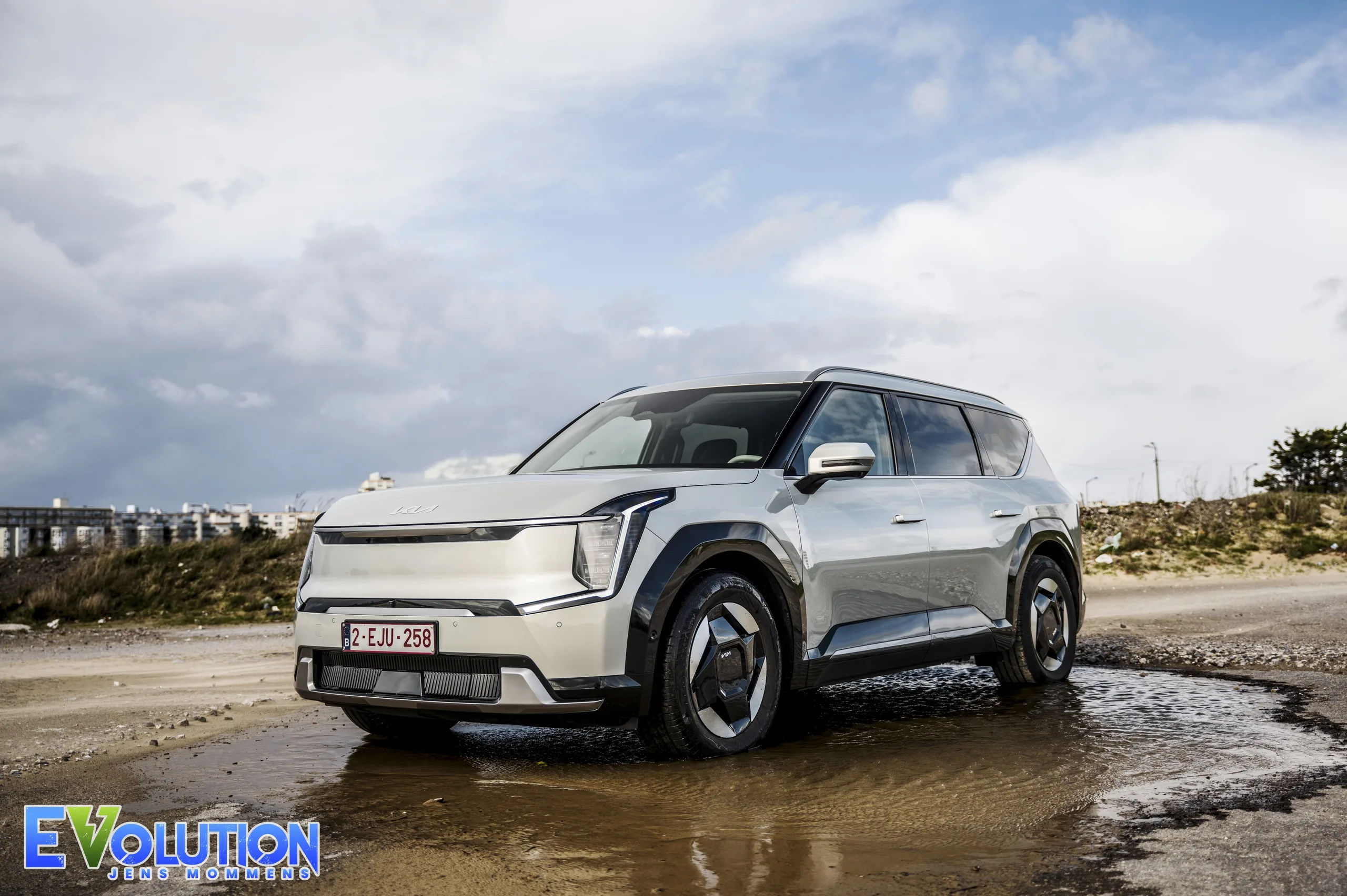 De KIA EV9 wint de prestigieuze World Car of the Year 2024 Award.