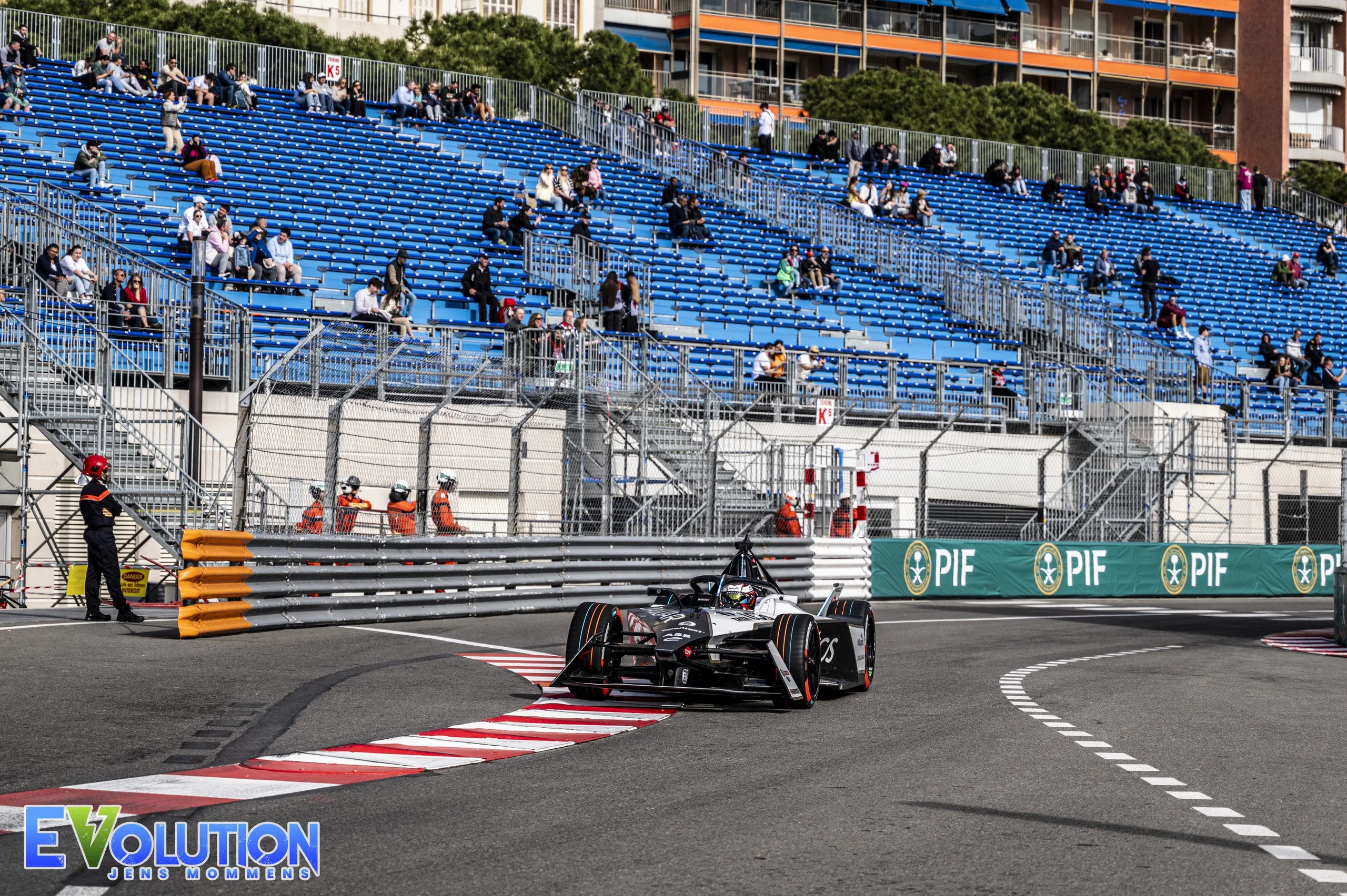 Mitch Evans (Jaguar), de snelste rijder tijdens de tweede vrije training van de 2024 Monaco E-Prix.