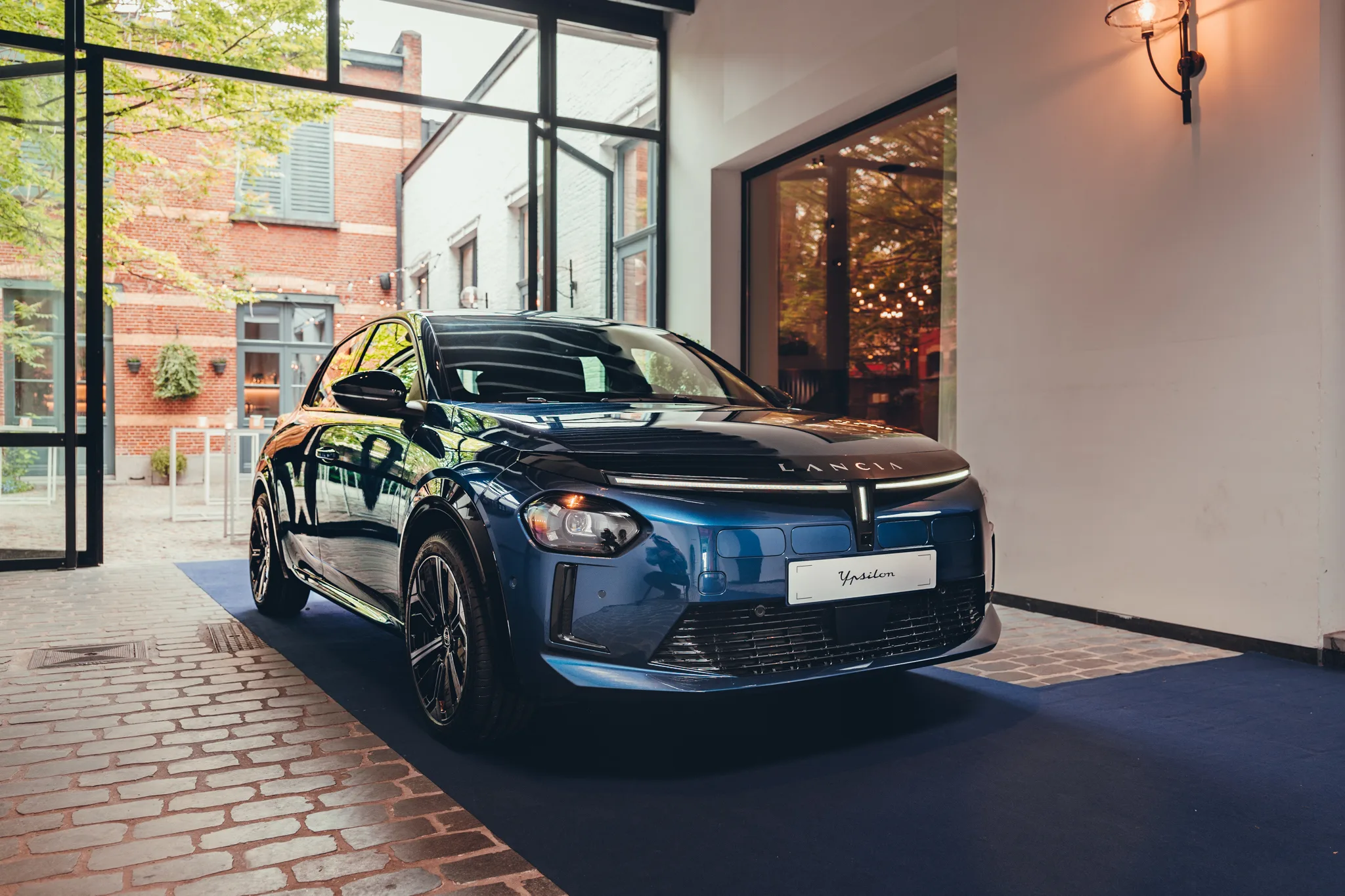 De prijs van de nieuwe Lancia Ypsilon Electric is bekend.