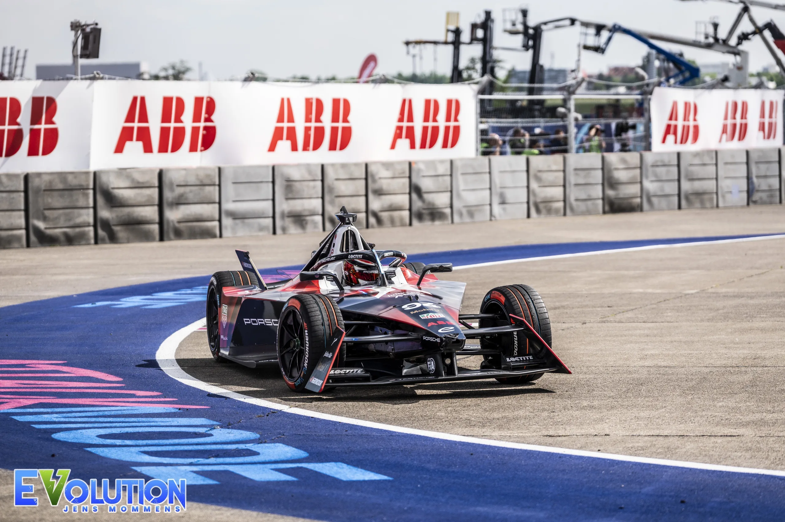 Pascal Wehrlein (TAG Heuer Porsche Formula E Team) tijdens de 2024 Berlin E-Prix