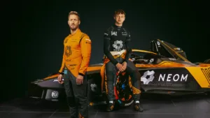 Sam Bird en Taylor Barnard rijden in 2025 voor het NEOM McLaren Formula E Team