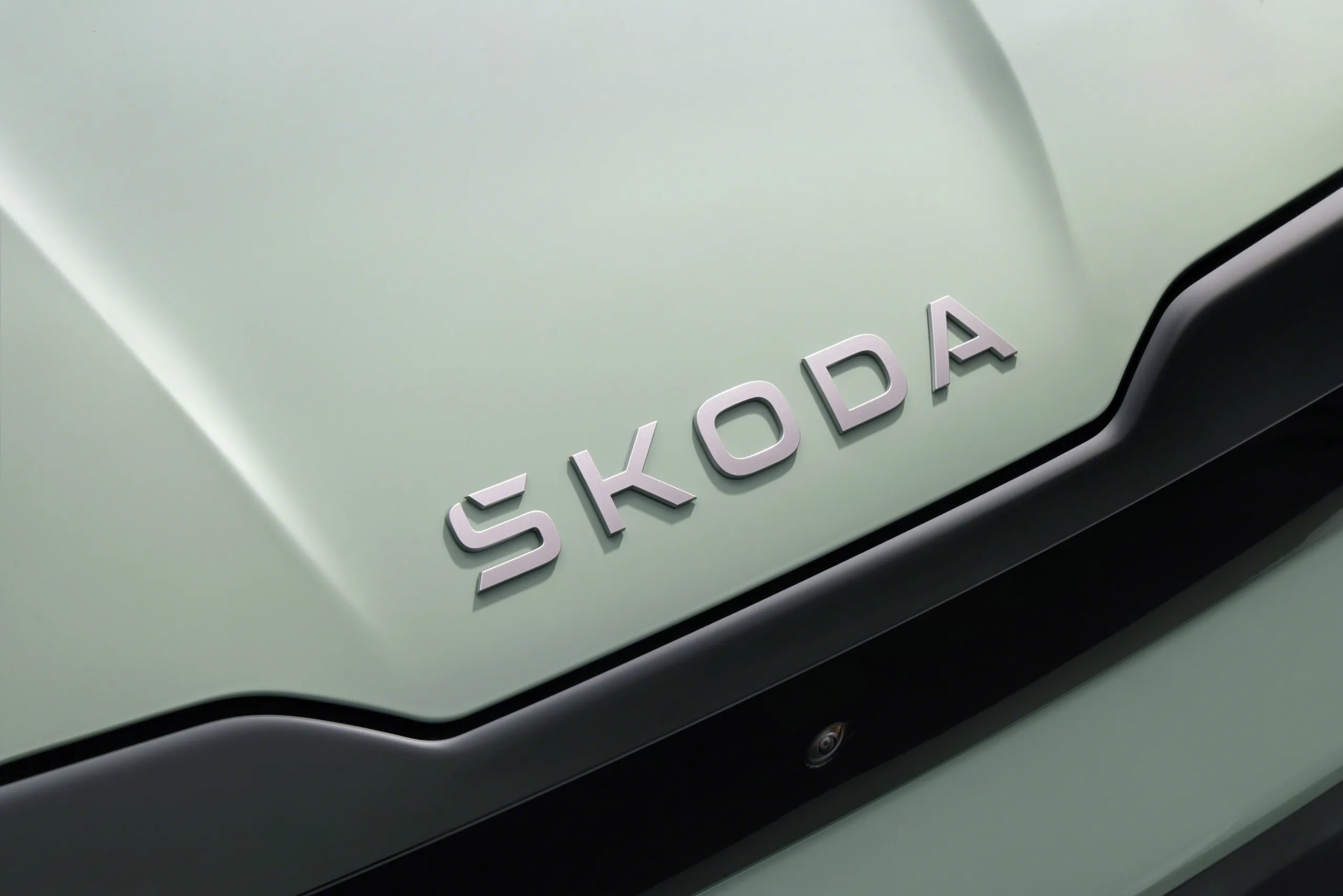 Nieuw woordlogo elektrische Skoda Elroq