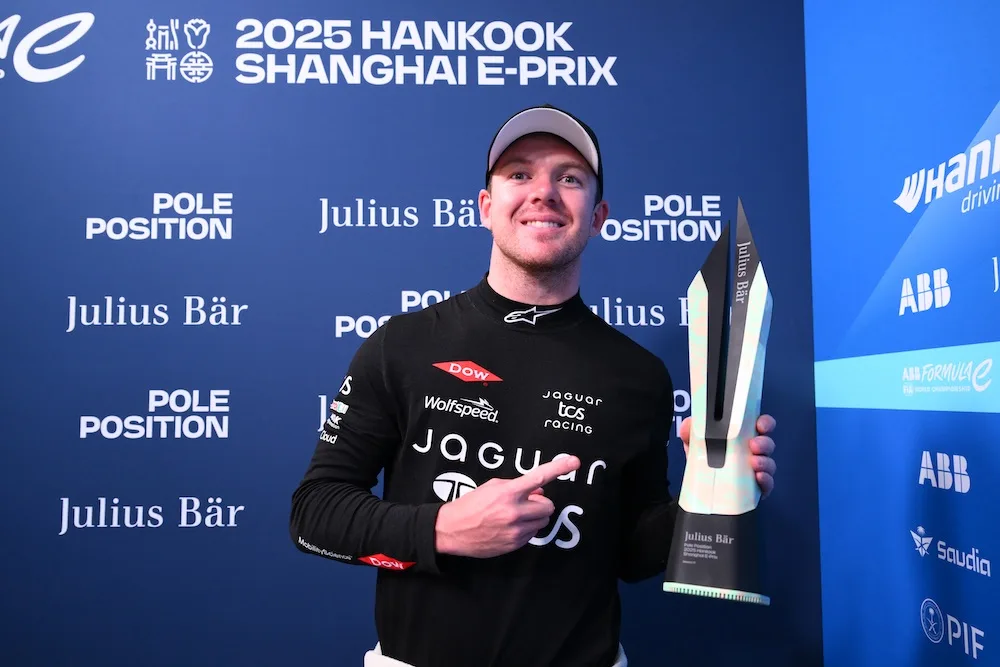 Nick Cassidy (Jaguar TCS Racing) vertrekt vanaf polepositie voor de tweede 2025 Shanghai E-Prix van het weekend. © Formula E