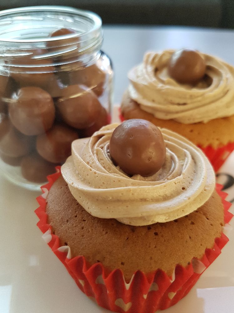 Malteser cupcakes - op bord