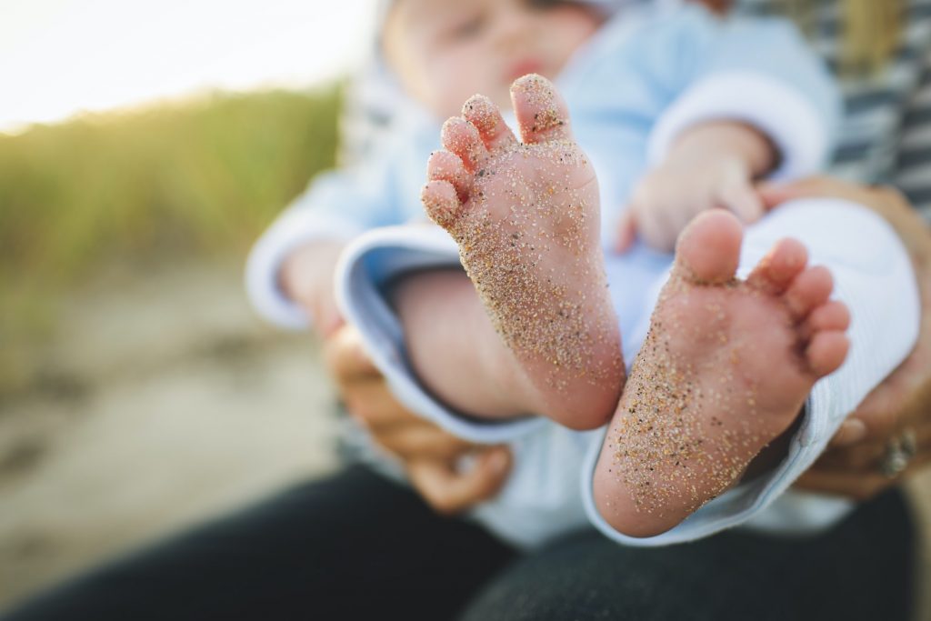 voetjes met het zand