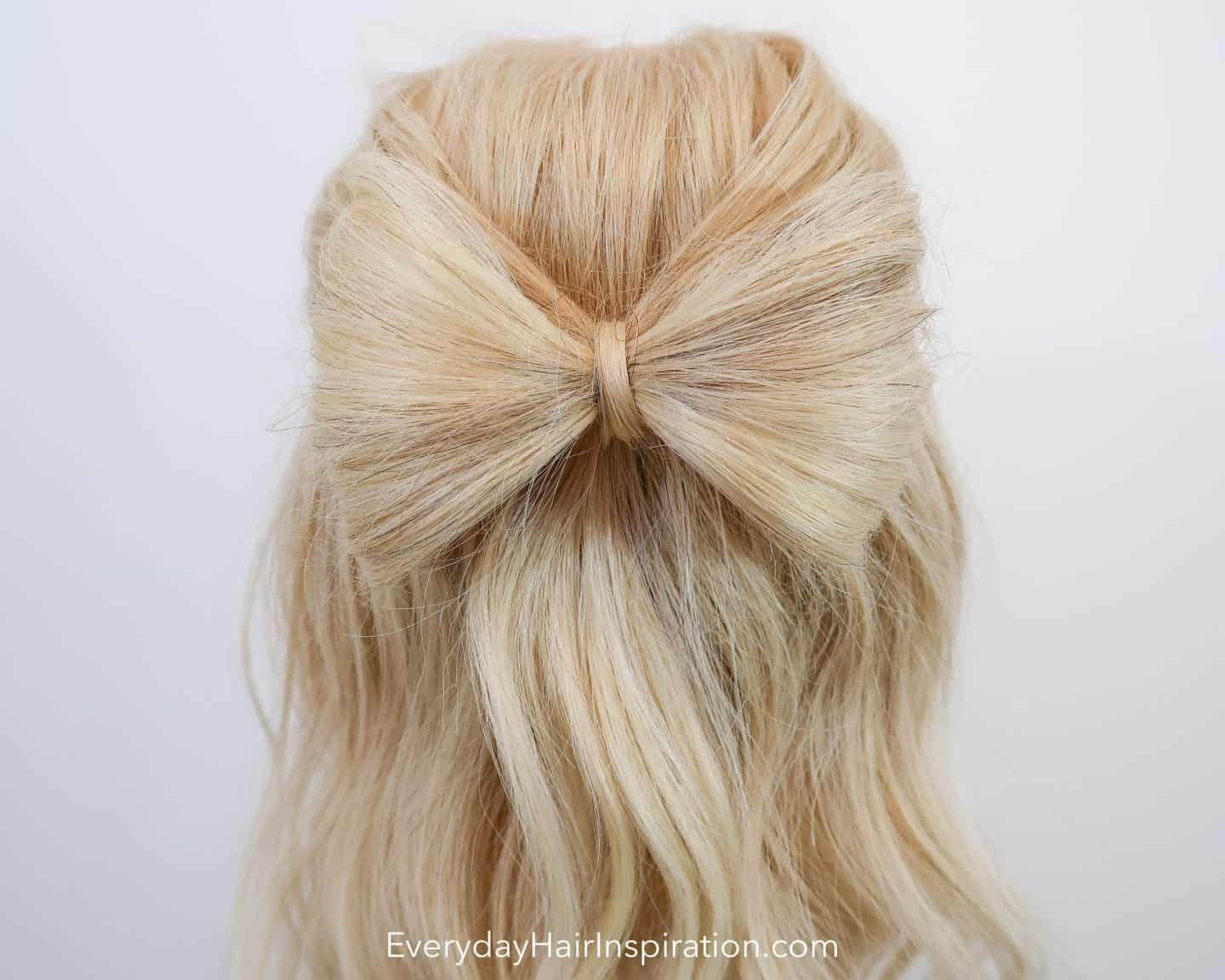 bow made of hair tutorial