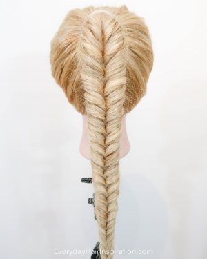 fake fishtail braid