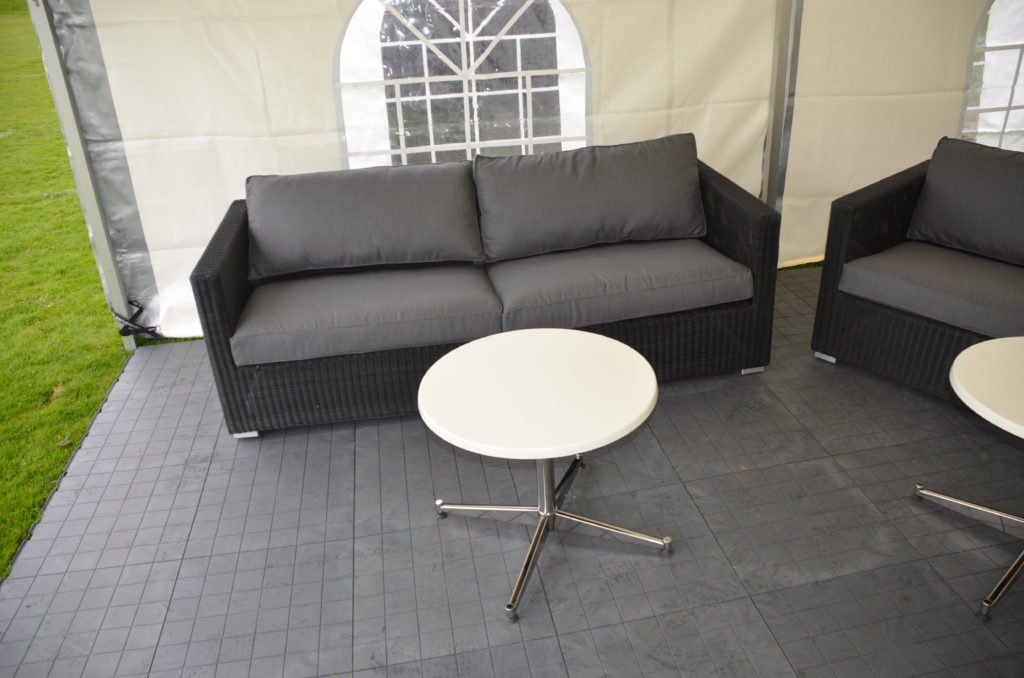 Hyra soffa för lounge