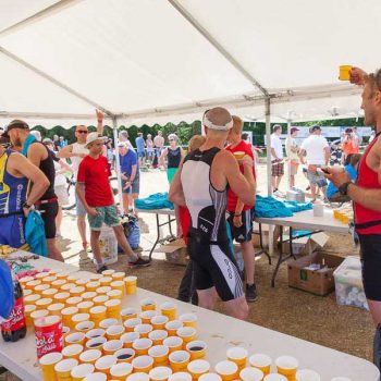 11. Sövde Triathlon: Uthyrning av tält för vätskekontroller.