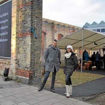 20. Malmö Saluhall: Företagsfest i hyrda tält med bord, stolar, dukar, porslin m.m.