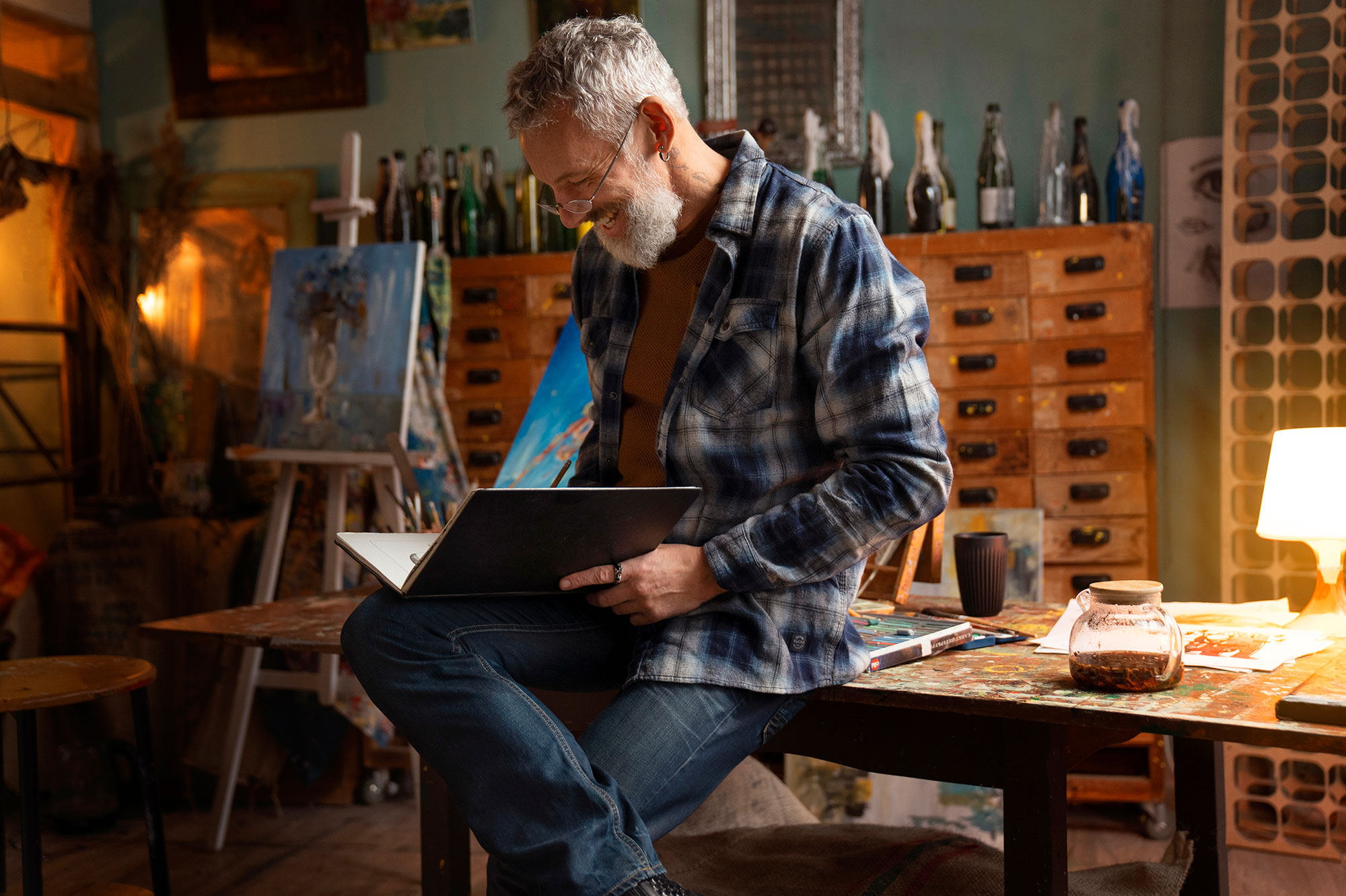 Business owner relaxing while accountant handles Making Tax Digital