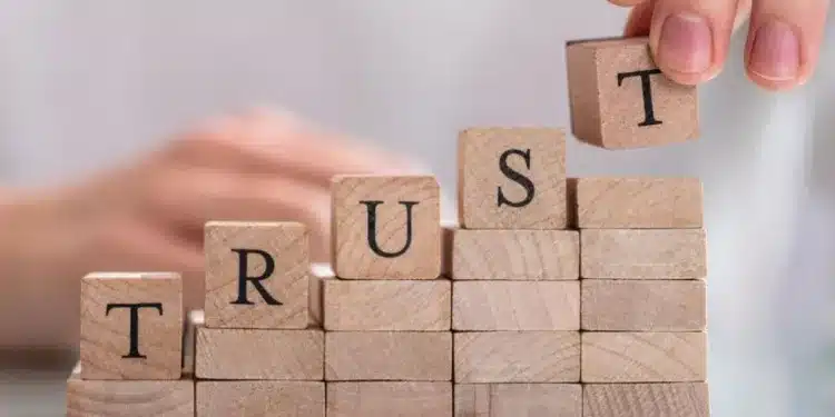 How to develop trust when managing a team online?