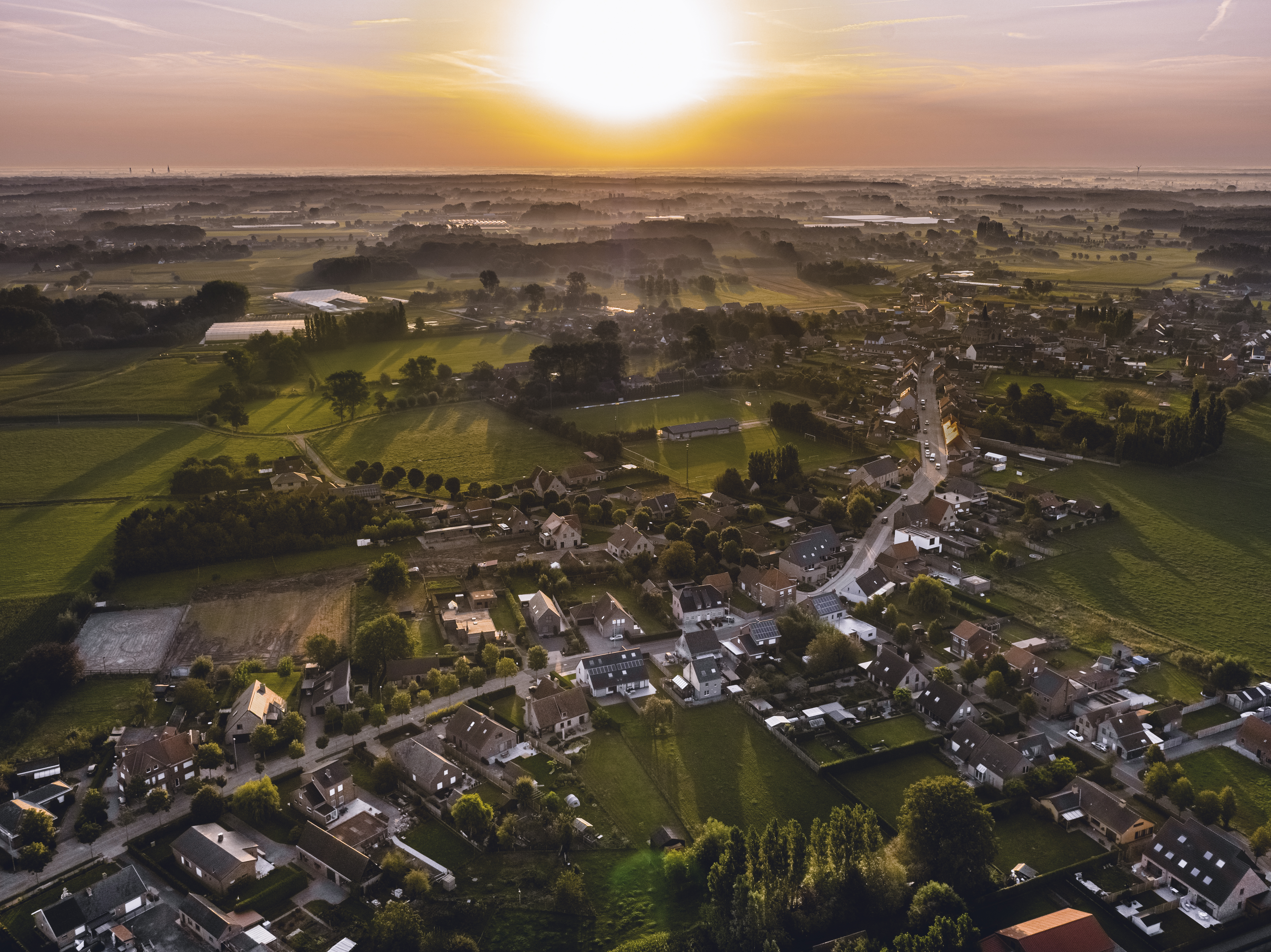 Zerkegem Oudenburg zonsopgang dronefoto
