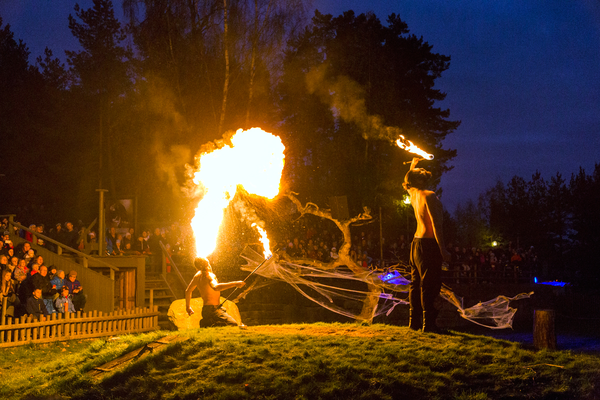 Halloween på Kolmården Eldshow