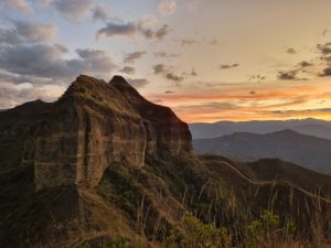 Mandango berg bij zonsondergang