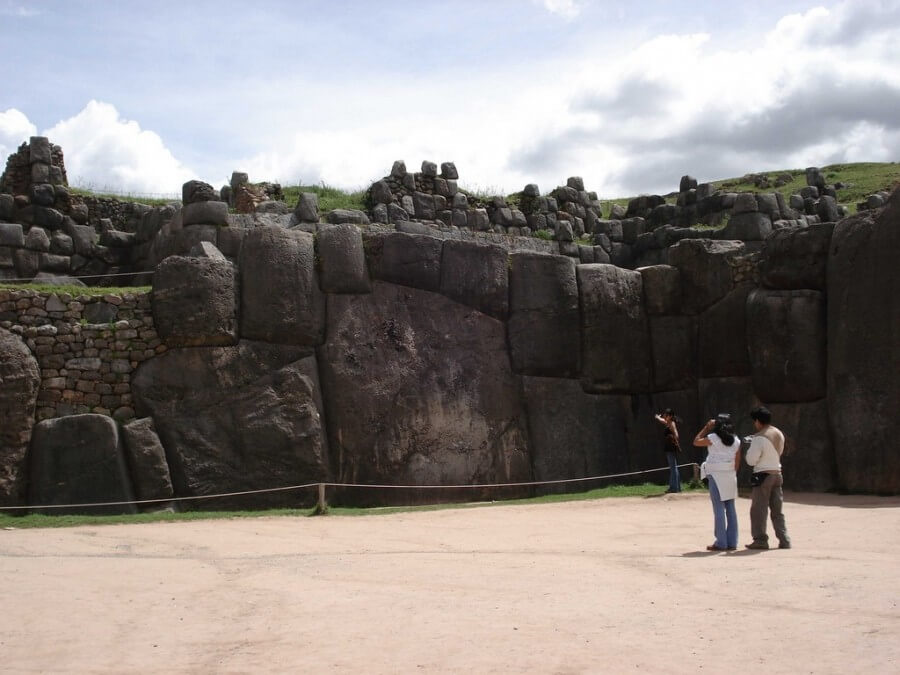 Sacsayhuaman Inca rines