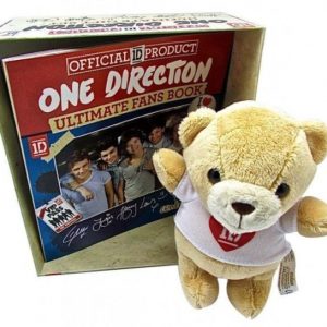 One Direction Ultimate Gift Set Official 1D Soft Toy Bear & Ultimate Fans Book inkl SÃ¸d bamse