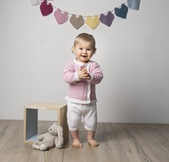 "Iben" Jakke og korte bukser - Viking Design 1608-10A Kit - 3-24 Mdr. - Viking Bambino, fra Viking