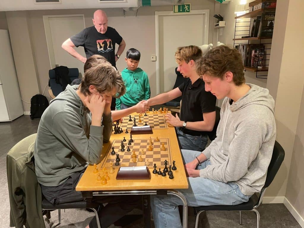 2025-12-21 Elitjuniorträning
