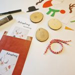 Rød pose med kreative materialer til juleophæng
