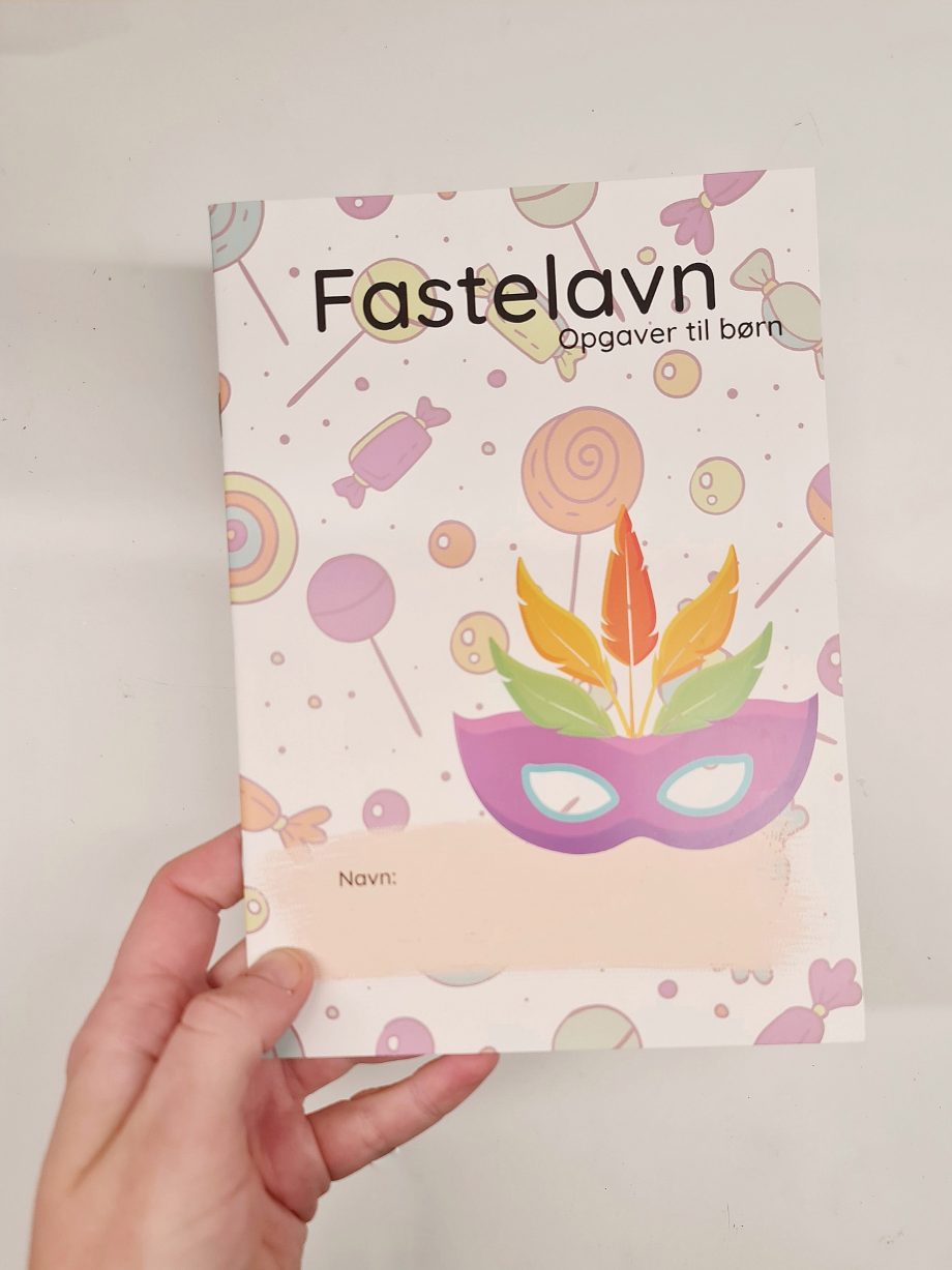 Et opgavehæfte med fastelavnstema