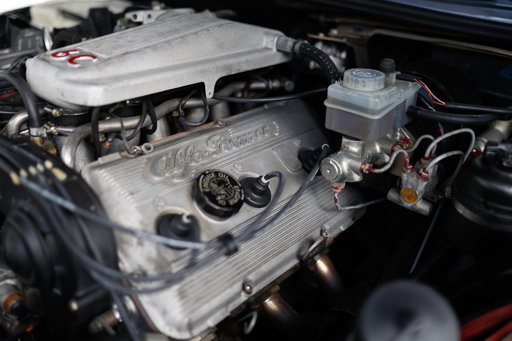 Alfa-Romeo-RZ-black-busso-engine