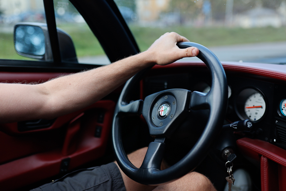 Alfa-Romeo-RZ-black-driving-car.