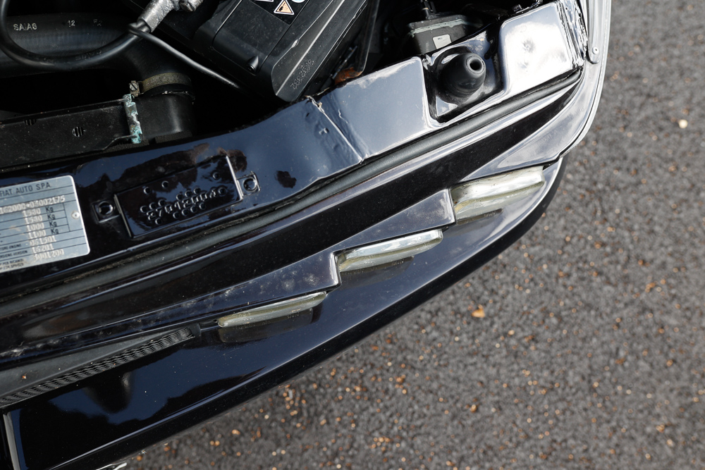 Alfa-Romeo-RZ-black-headligt-from-above