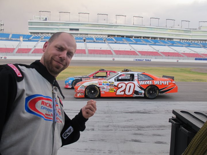 Fascinating Cars Peter on Las Vegas Speedway driving the Nascar Experience. 