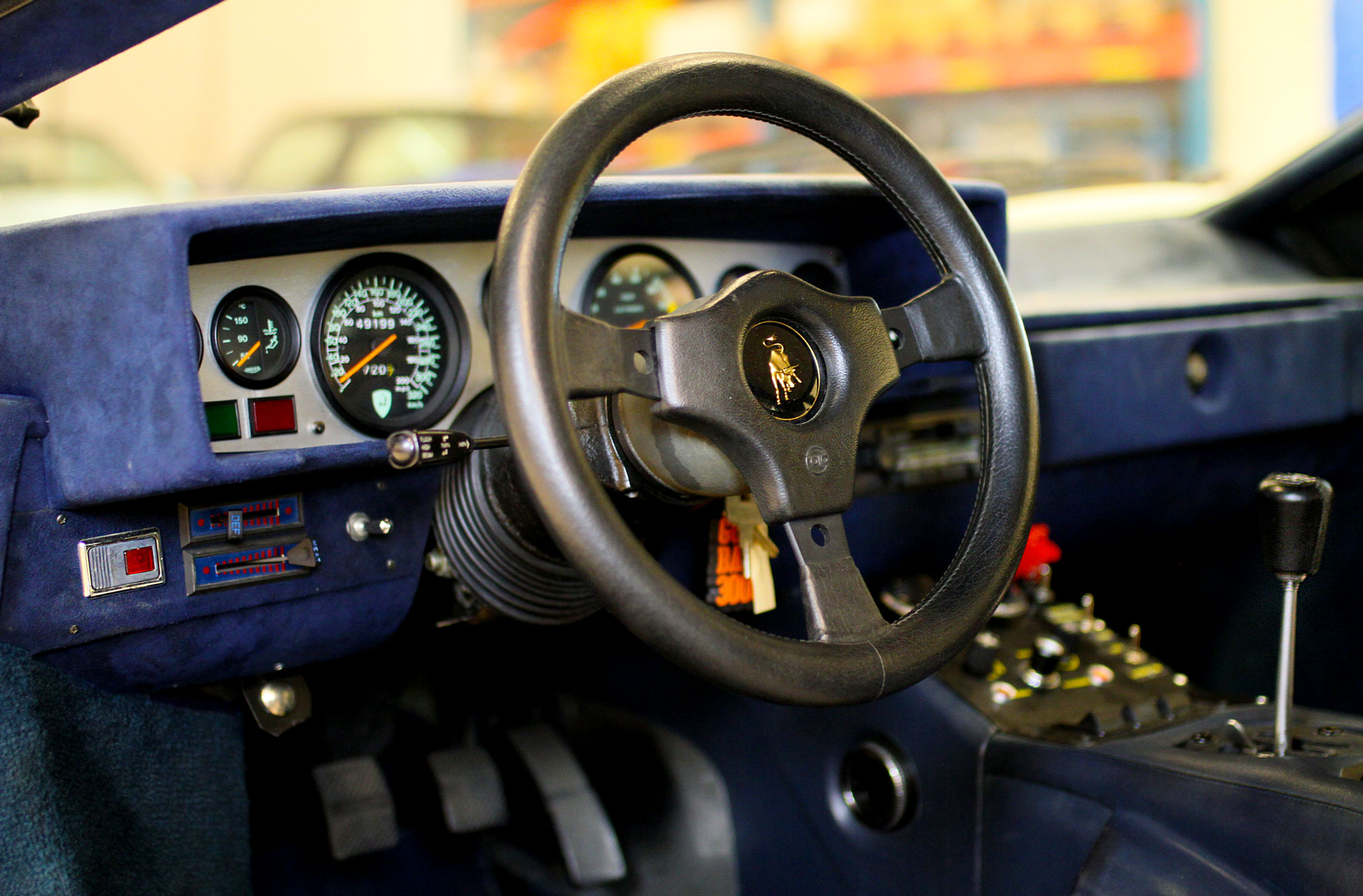 Lamborghini Countach Blue interior with leather and mocha