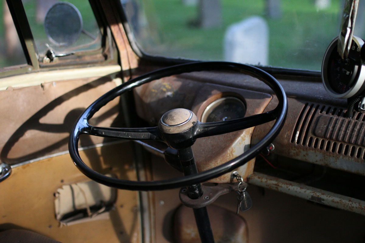 Original Steering wheel on a patina kleinbus