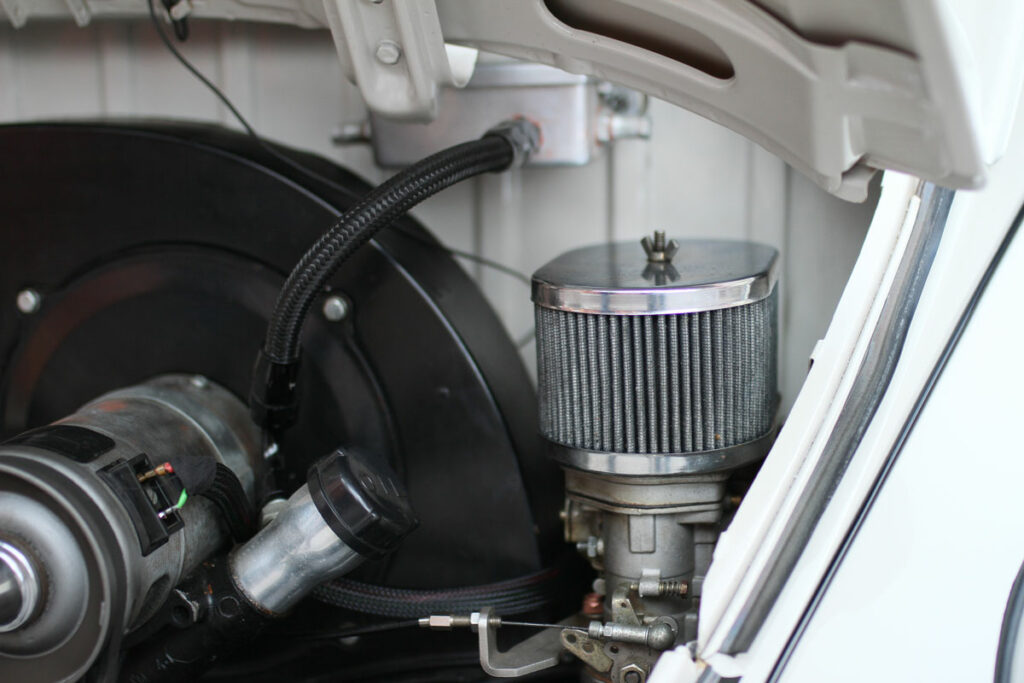 Air filter in a enginge bay of Beetle 1967
